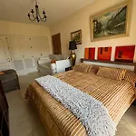 Sea Hotel *